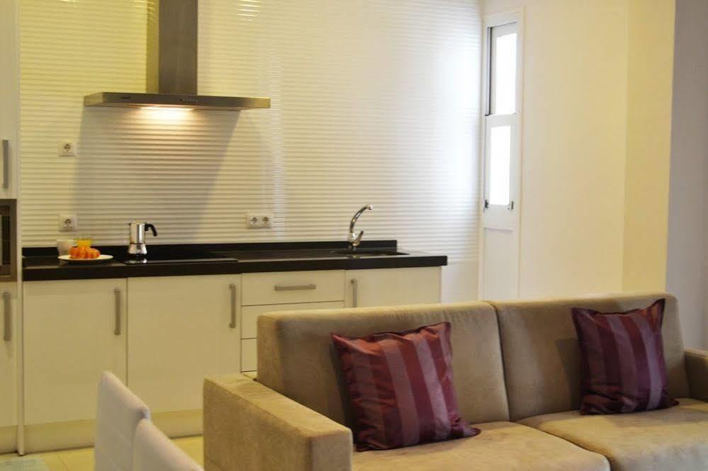 Plaza De La Encarnacion Apartments Seville Exterior photo